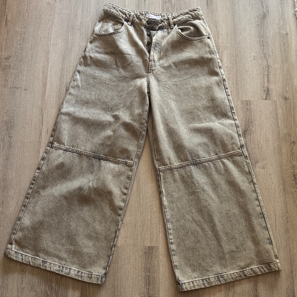 Women’s Wide Leg Jeans - Picture 13 of 16